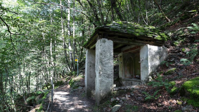 Intragna-Loco Mule Path